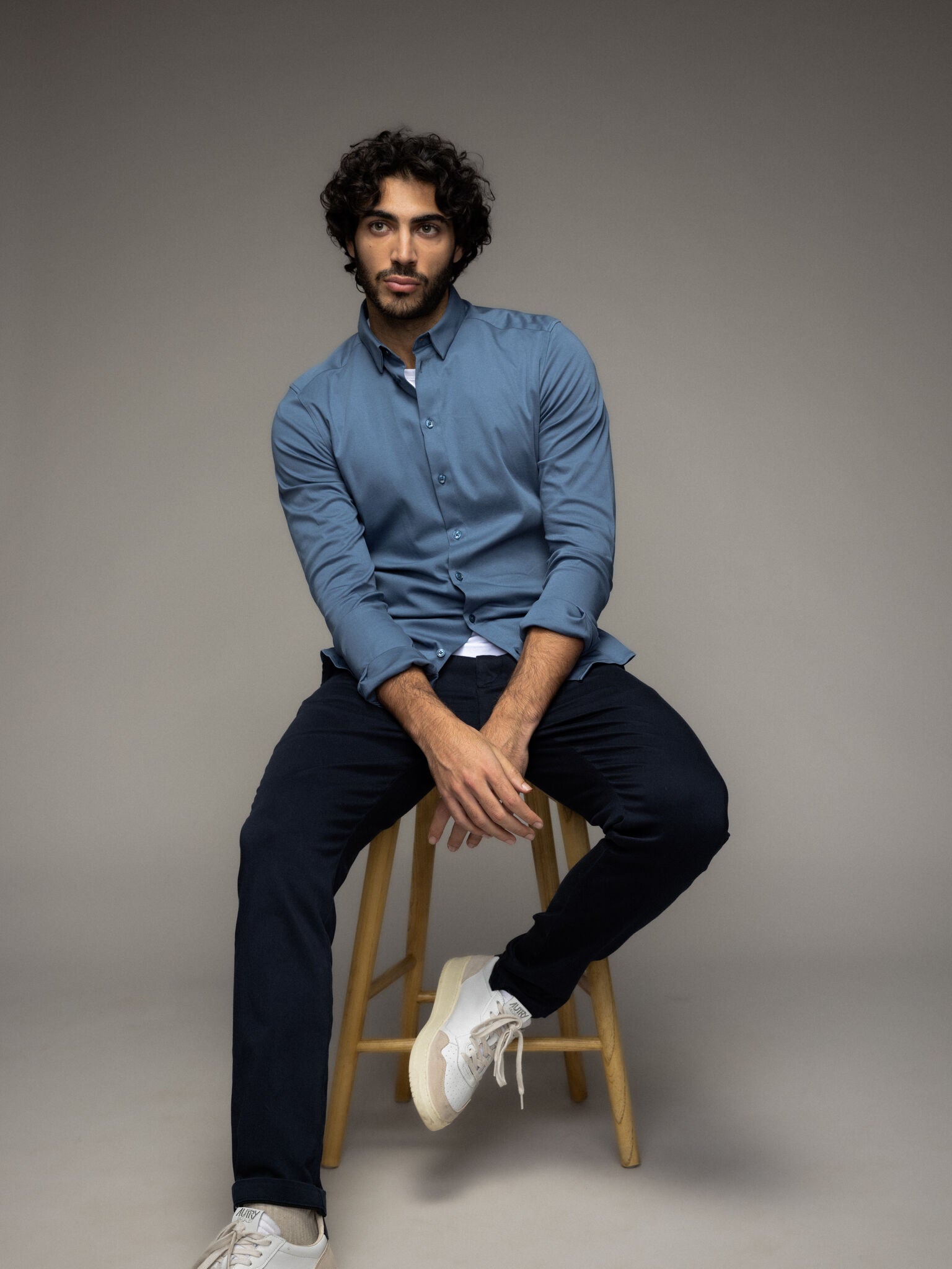 Modelshot / Navy / Detail